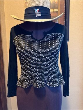 Mind Code Black and Cream Labeled Knit Top